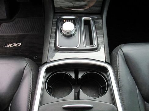 Used 2019 Chrysler 300 Touring w/ Quick Order Package 2EF image 20