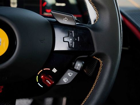 Used 2024 Ferrari Roma Spider image 23