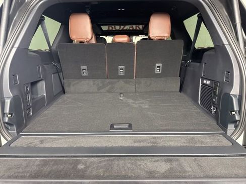 New 2025 Lincoln Navigator L Reserve image 27