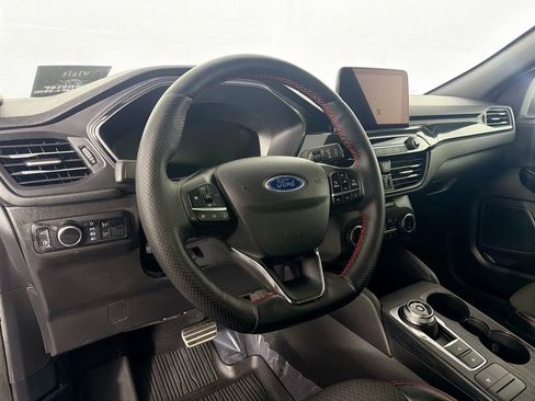 Used 2023 Ford Escape ST-Line w/ Equipment Group 301A AWD/4WD image 9