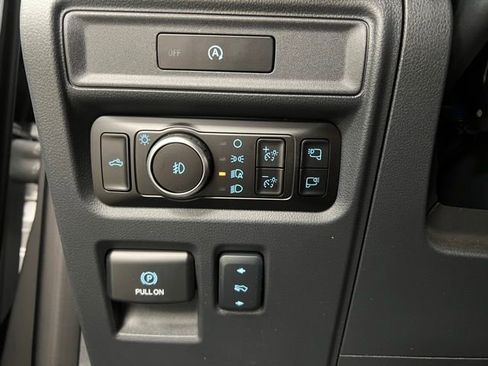 Used 2025 Ford F150 Lariat image 30
