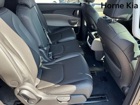 New 2026 Kia Carnival EX image 21