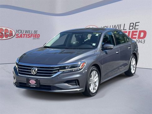 Used 2021 Volkswagen Passat 2.0T S image 4