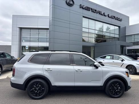 Used 2024 Kia Telluride SX Prestige X-Pro AWD/4WD image 2
