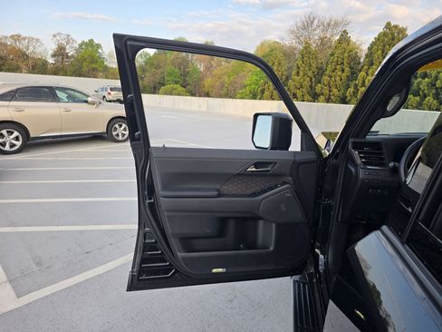 Used 2024 Lexus GX 550 image 9