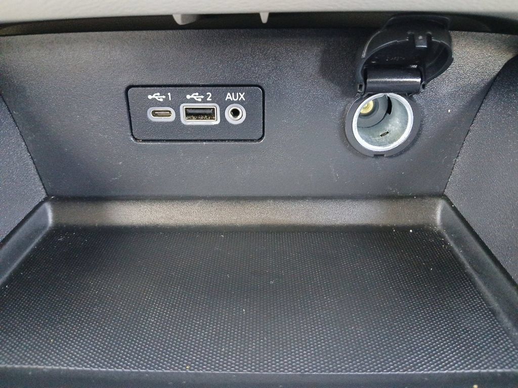 Used 2025 Nissan Altima 2.5 SV FWD image 6