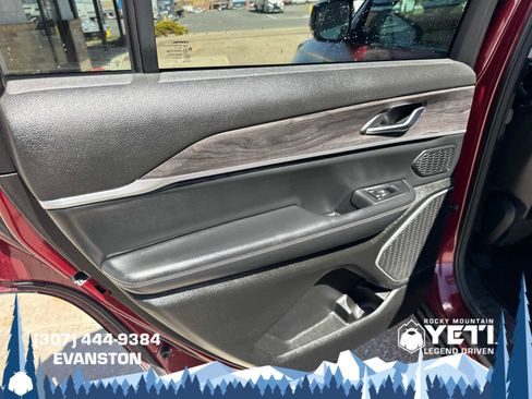 Used 2022 Jeep Grand Cherokee L Limited AWD/4WD image 25