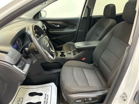 Used 2023 GMC Terrain SLE w/ Driver Convenience Package AWD/4WD image 4