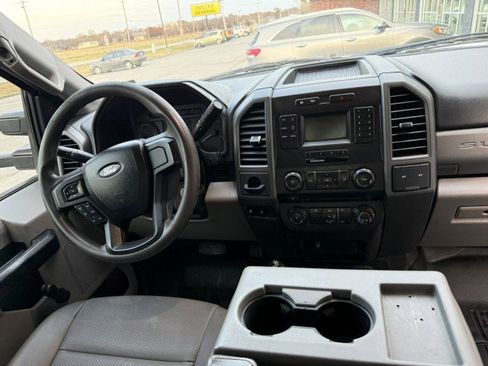 Used 2018 Ford F450 XL w/ XL Value Package image 7