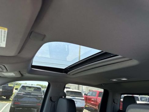 Used 2020 GMC Sierra 1500 SLT w/ SLT Premium Plus Package AWD/4WD image 7