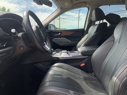 Used 2022 Acura MDX SH-AWD w/ Technology Package image 16