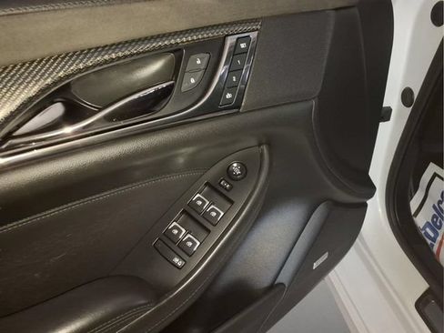 Used 2019 Cadillac CTS V w/ Luxury Package RWD image 15