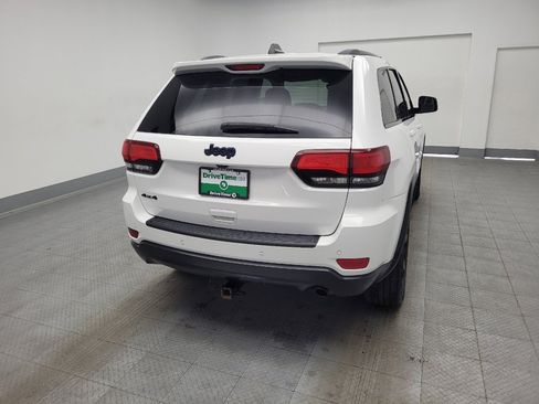 Used 2018 Jeep Grand Cherokee Laredo AWD/4WD image 7