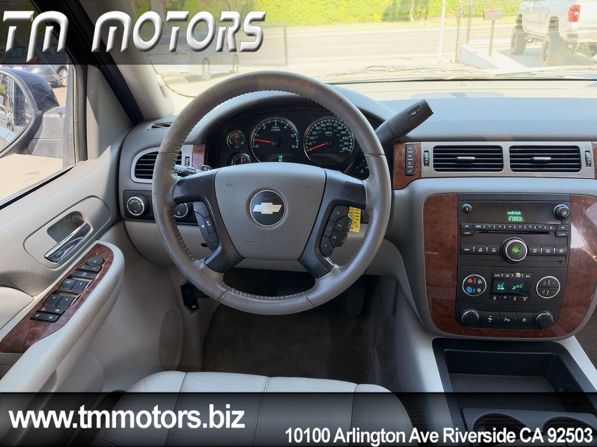Used 2008 Chevrolet Tahoe LT w/ LT Preferred Equipment Group AWD/4WD image 13