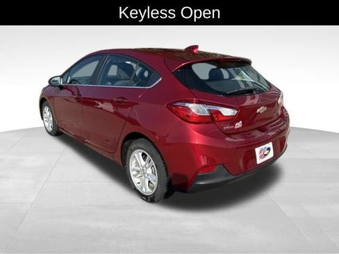 Used 2018 Chevrolet Cruze LT w/ Convenience Package FWD image 6