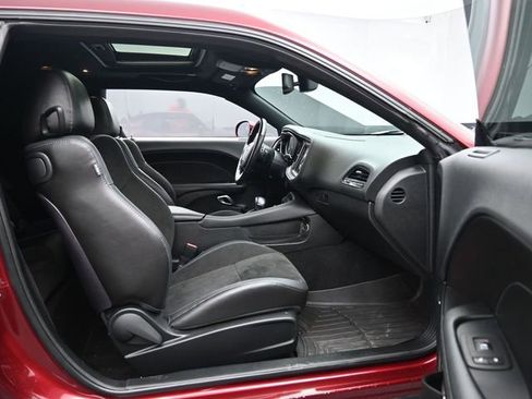 Used 2019 Dodge Challenger R/T Scat Pack w/ Dynamics Package RWD image 29