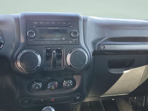 Used 2017 Jeep Wrangler Sport w/ Quick Order Package 23S image 21