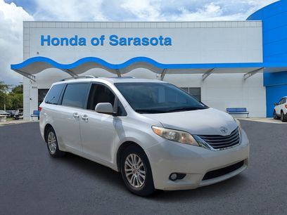 Used 2017 Toyota Sienna XLE