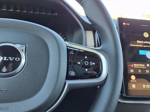 New 2026 Volvo XC90 B6 Plus w/ Protection Package Premier image 17