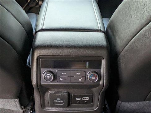 Used 2023 GMC Acadia AT4 w/ Technology Package image 17