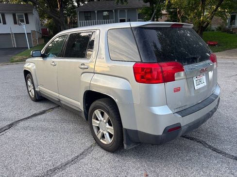 Used 2013 GMC Terrain SLE AWD/4WD image 3