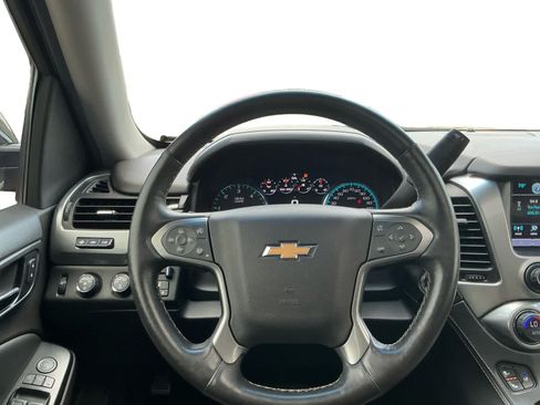 Used 2017 Chevrolet Suburban Premier AWD/4WD image 12
