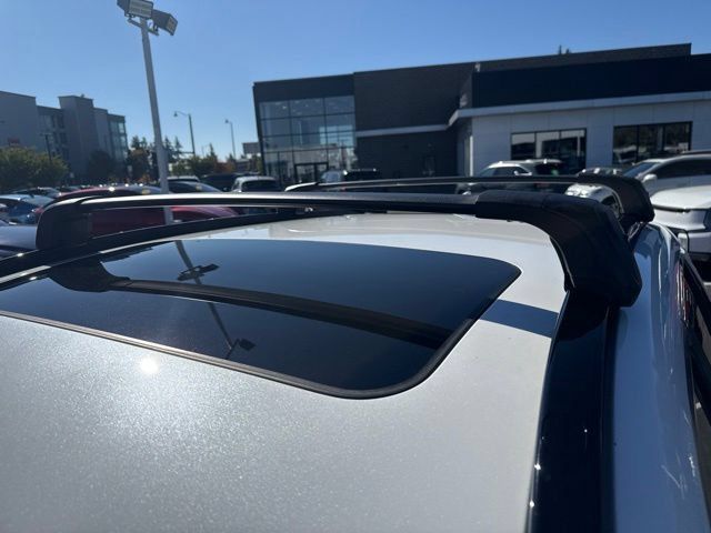 Certified 2024 Kia Niro FWD image 11
