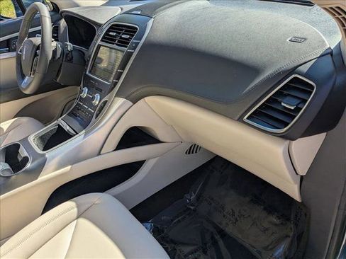 Used 2019 Lincoln Nautilus FWD image 20