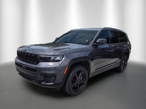 Used 2024 Jeep Grand Cherokee L Laredo AWD/4WD image 2