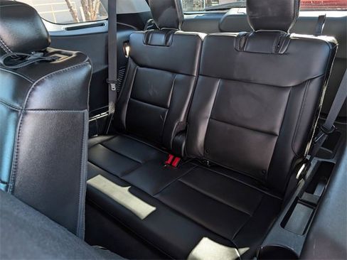 Used 2022 Ford Explorer XLT w/ Equipment Group 202A image 21