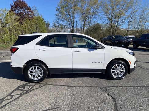 Used 2024 Chevrolet Equinox LS w/ Driver Confidence II Package AWD/4WD image 23