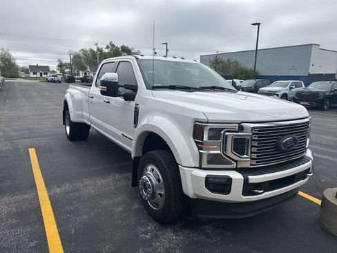 Used 2020 Ford F450 Platinum w/ FX4 Off-Road Package AWD/4WD image 3