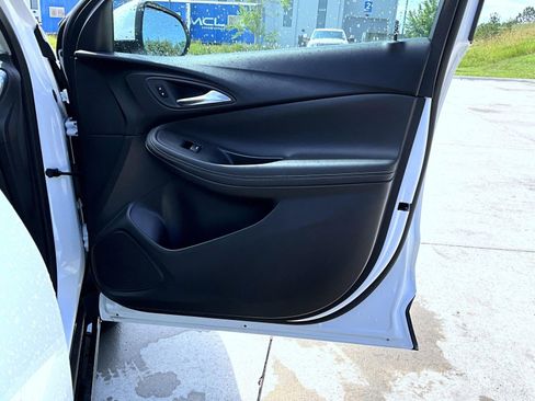 Certified 2024 Buick Encore GX Sport Touring image 17