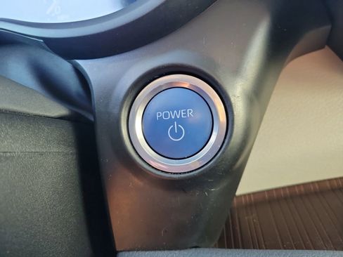 Used 2024 Toyota Sienna XLE image 26