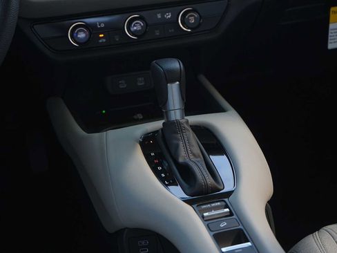New 2026 Honda HR-V LX image 17