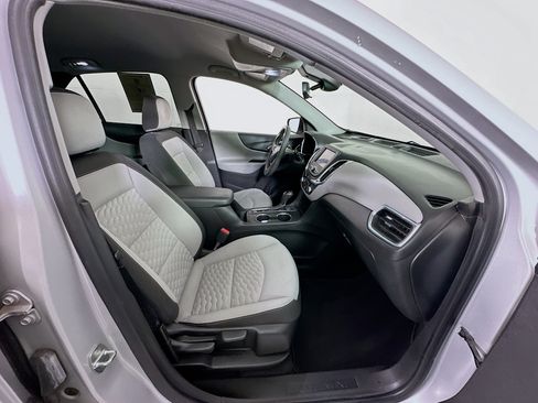 Used 2020 Chevrolet Equinox LS FWD image 32