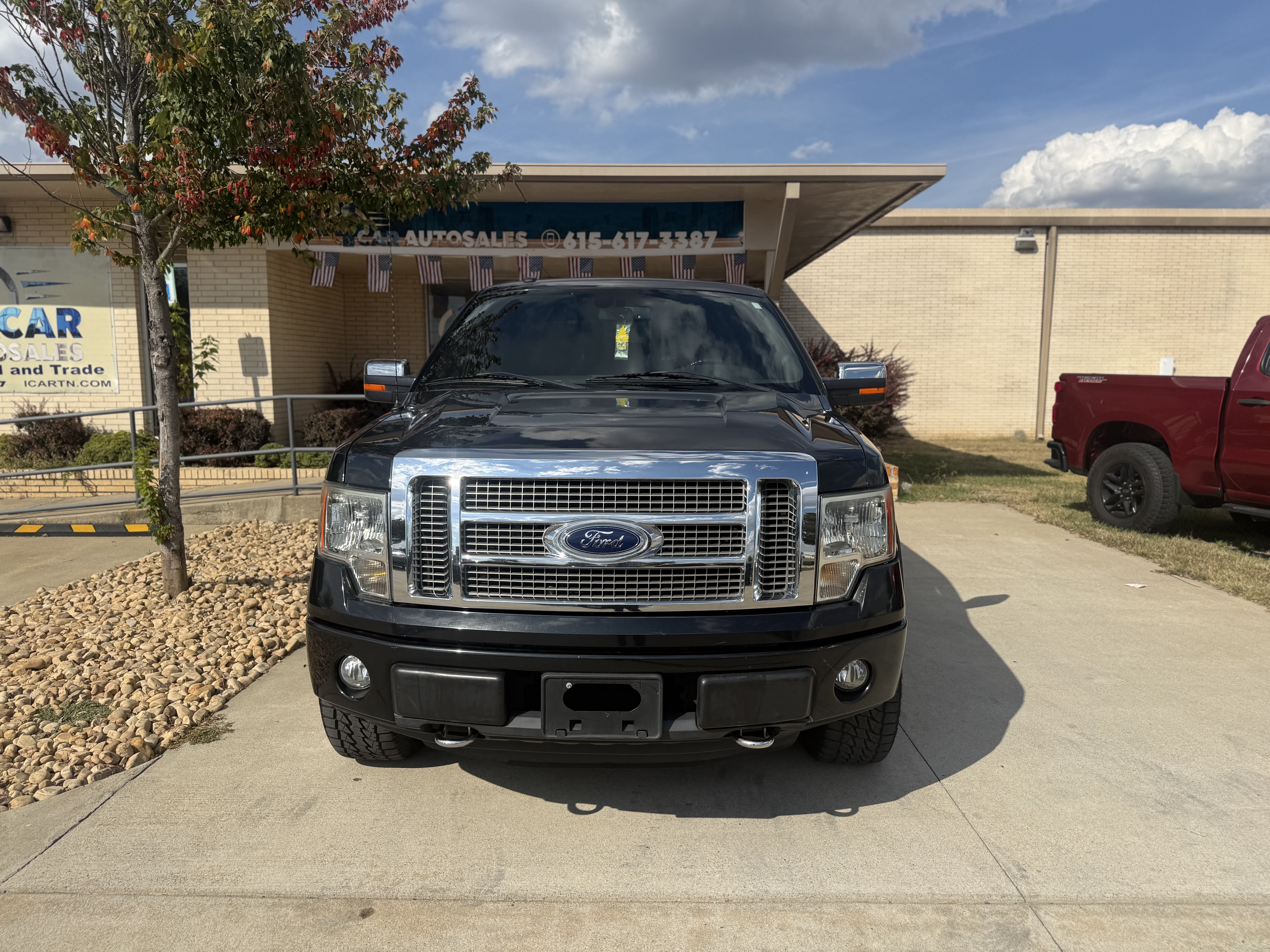 Used 2012 Ford F150 Platinum AWD/4WD image 2