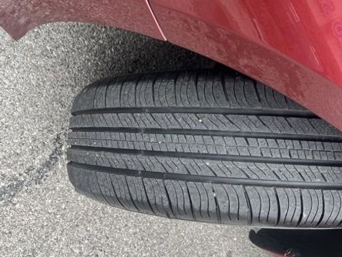 Used 2016 Chevrolet Cruze LT w/ Sun And Sound Package image 12