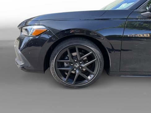 Used 2023 Honda Civic Sport image 9