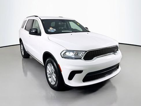 Used 2023 Dodge Durango SXT w/ Trailer Tow Group IV AWD/4WD image 3
