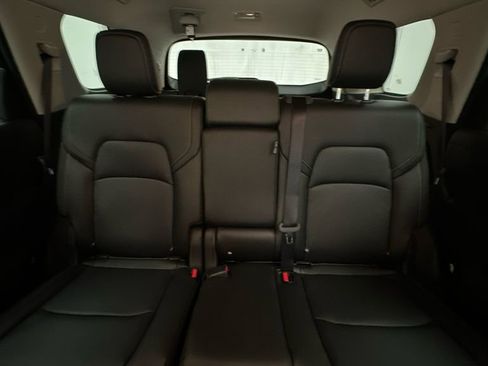Certified 2024 Nissan Pathfinder SL w/ Black Appearance Package AWD/4WD image 15