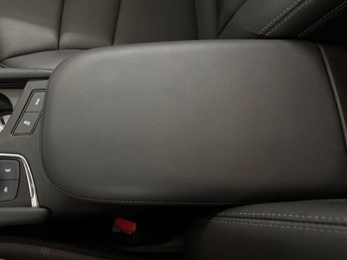 Certified 2025 Cadillac XT5 Premium Luxury image 46