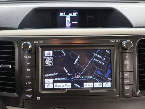 Used 2013 Toyota Sienna Limited w/ Premium Pkg FWD image 31
