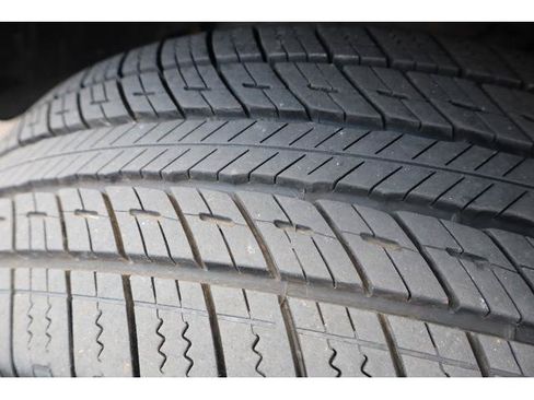 Used 2010 Hyundai Santa Fe Limited FWD image 18