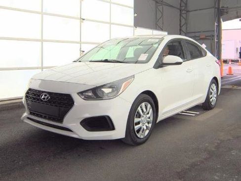 Used 2019 Hyundai Accent SE FWD image 1