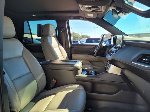 Used 2021 Chevrolet Tahoe Z71 w/ Rear Media and Nav Package image 33