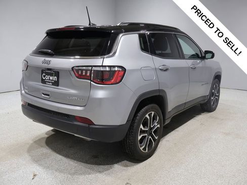 Used 2023 Jeep Compass Limited AWD/4WD image 2