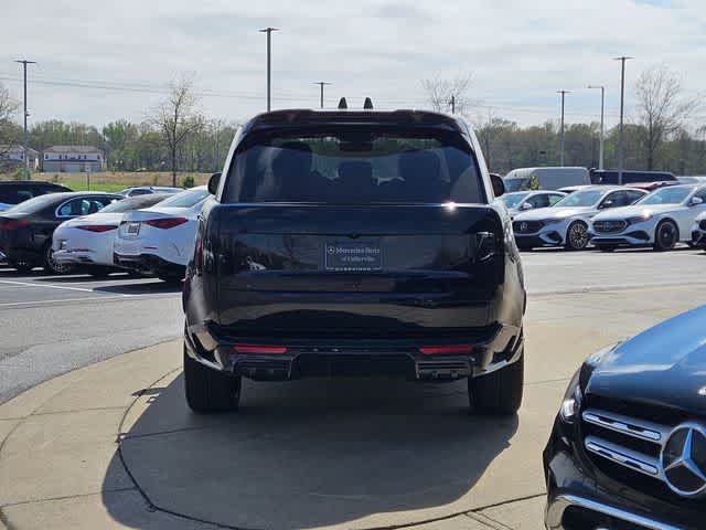 Used 2025 Land Rover Range Rover SE AWD/4WD image 8