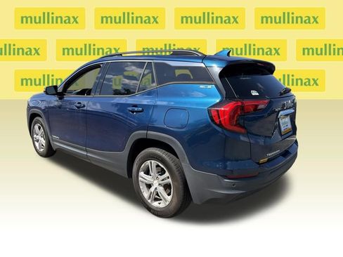 Used 2020 GMC Terrain SLE w/ Driver Convenience Package FWD image 8