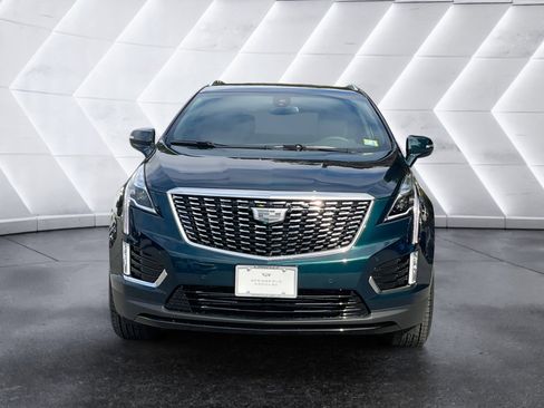 New 2025 Cadillac XT5 Luxury image 9